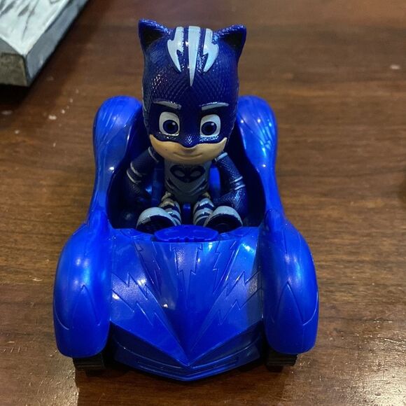 Pj Masks Pullback Gekko Car and mini Catboy car with figures - Picture 3 of 3